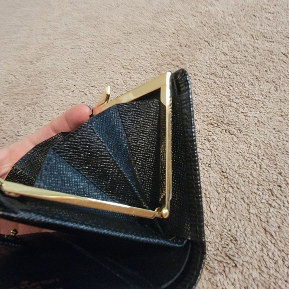 Authentic Louis Vuitton Epi Leather Wallet - Picture 9 of 11